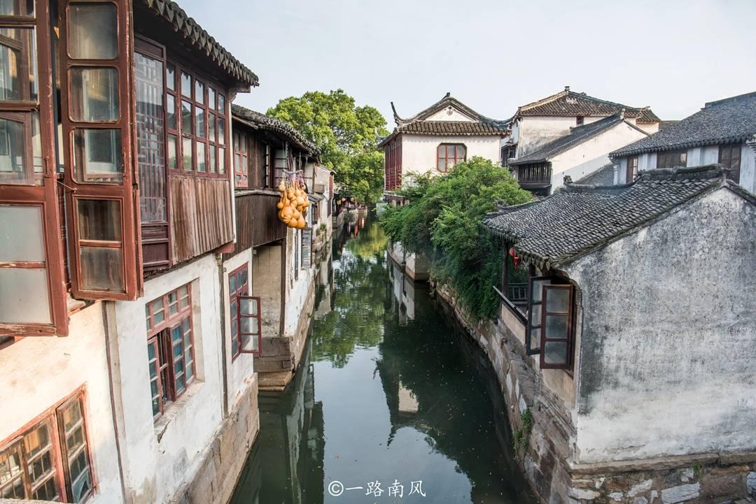 以军空袭叙利亚首都大马士革